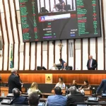 Janela partidária movimenta Bahia com trocas de deputados e redesenha cenário eleitoral de 2026