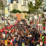 Blocos pipocas marcam a terça de Carnaval de Salvador nos dois circuitos Dodô e Osmar
