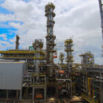 Paradas não-programadas acendem alerta na Refinaria de Mataripe, enquanto negociação entre Mubadala e Petrobras avança